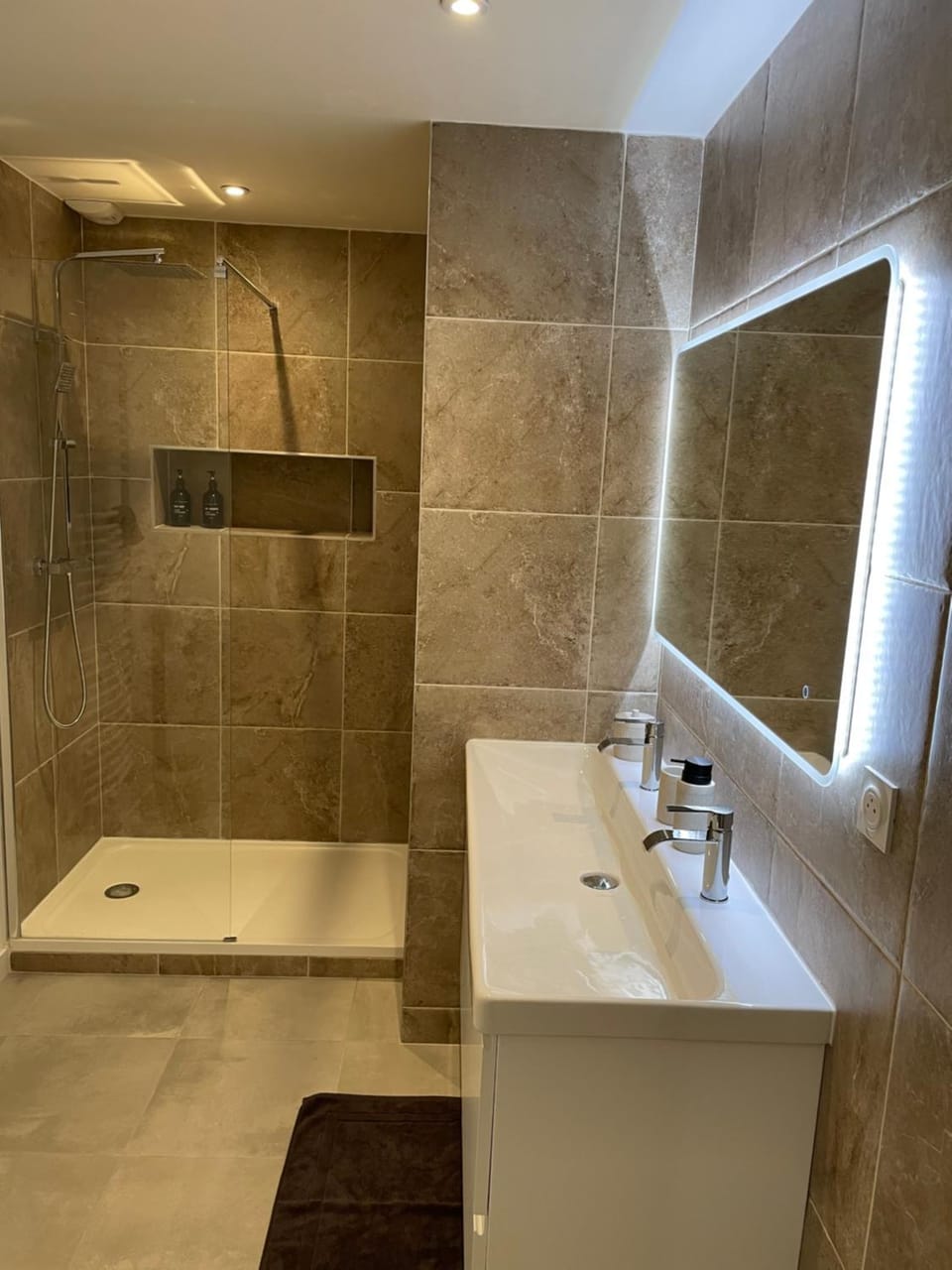 Shower, Bathroom