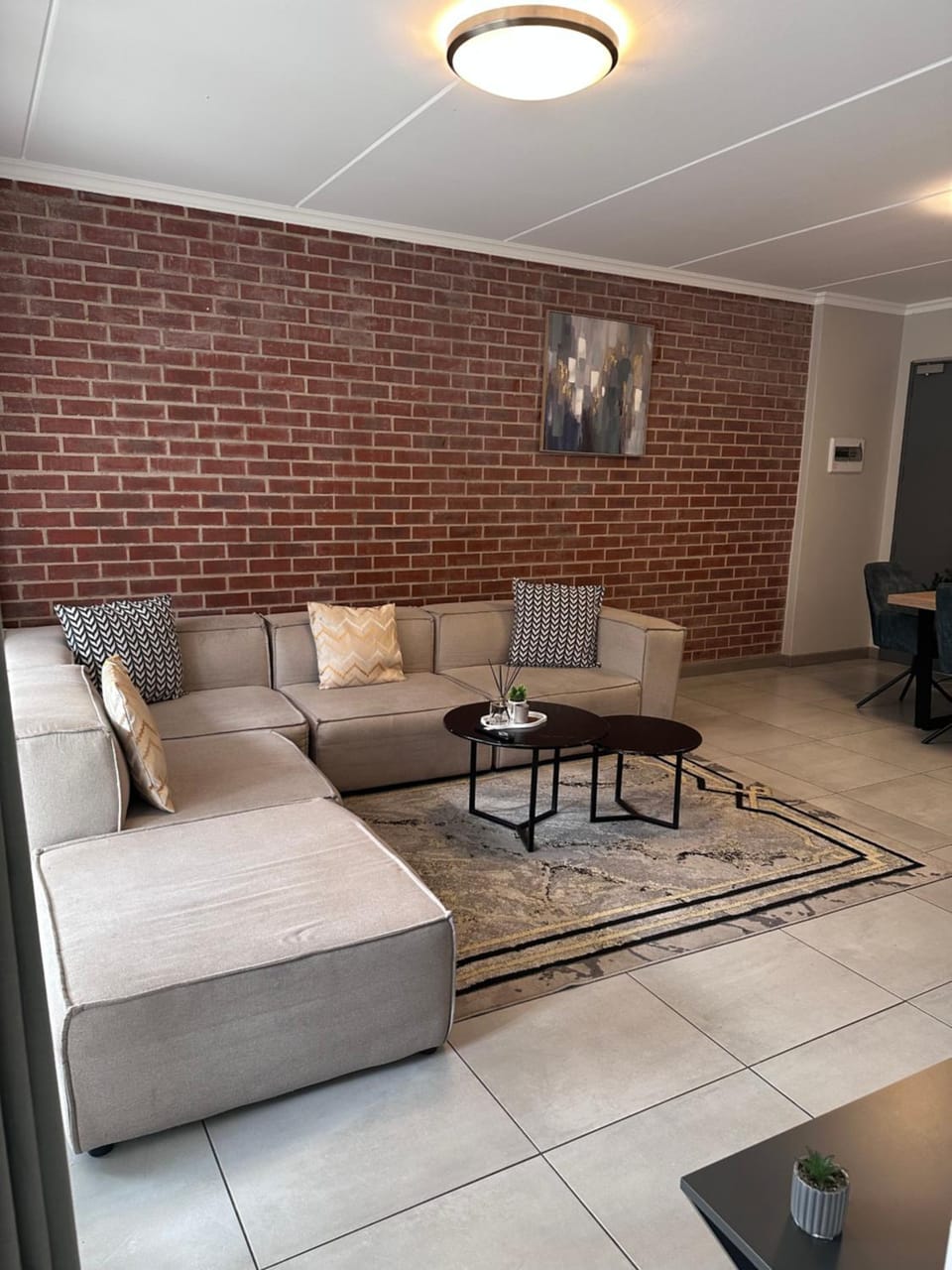 Large 3 Bedroom Apartment in Midrand, Waterfall City - More space than a hotel room - Ideal for families, groups and work trips - 18A Elizabeth Place Apartment in Sandton