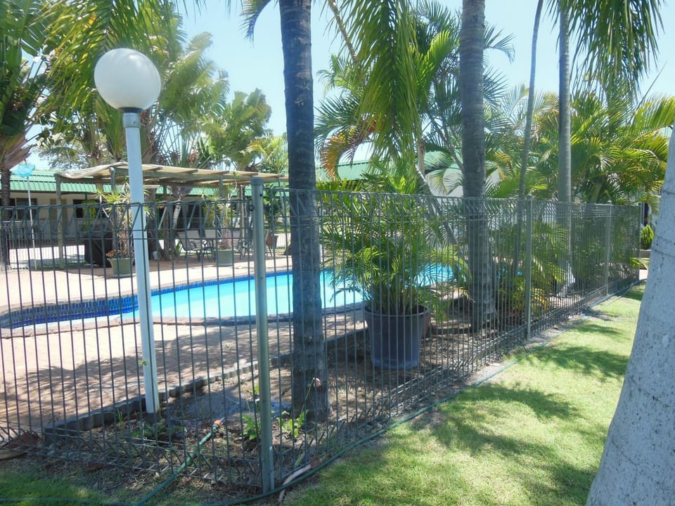 Swimming pool, Swimming pool