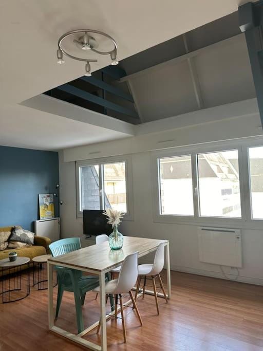 Appartement Trouville Duplex piscine chauffée Apartment in Deauville
