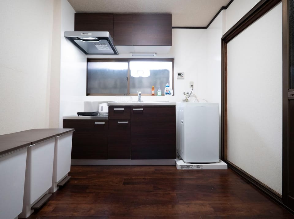 Kitchen or kitchenette, kitchen