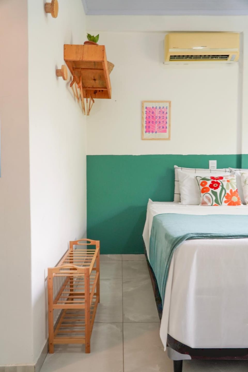 Bed, air conditioner