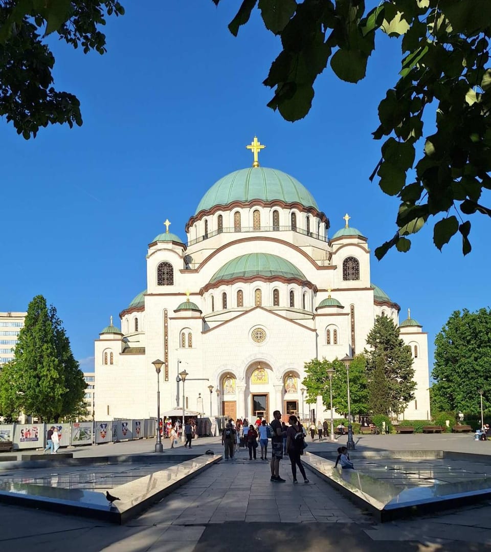 Nearby landmark, Location