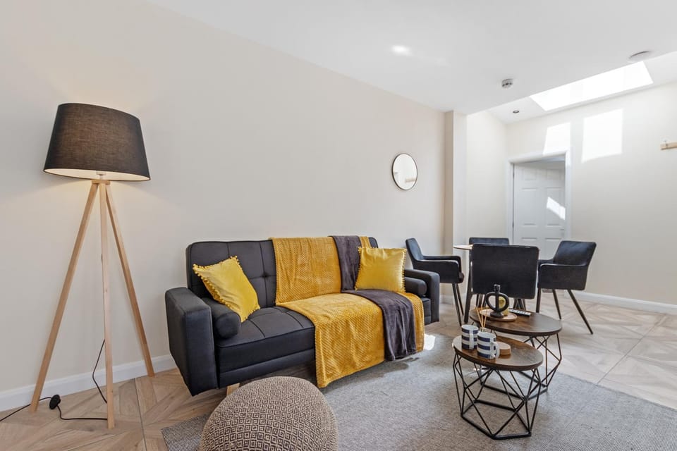 Modern Apartment Free Off Road Parking 2x Double Rooms Suite 11 Apartment in Nottingham