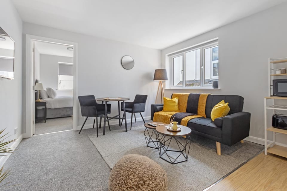 Modern Apartment Free Off Road Parking Single Room Suite 12 Apartment in Nottingham