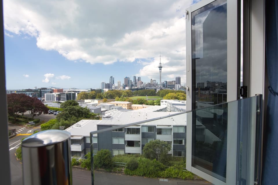 3 Bedroom Split Level 125sqm Sub Penthouse in St Marys Bay Apartment in Auckland
