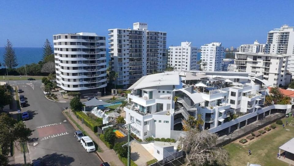 Beach and Breeze Apartment in Sunshine Coast