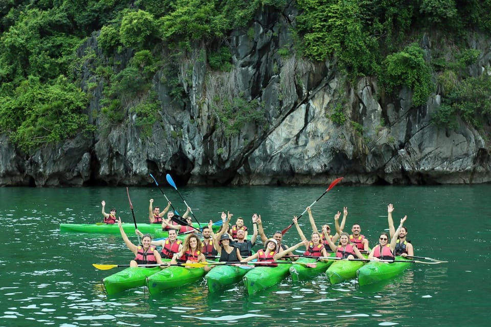 Day, People, Natural landscape, Activities, Lake view, River view, group of guests