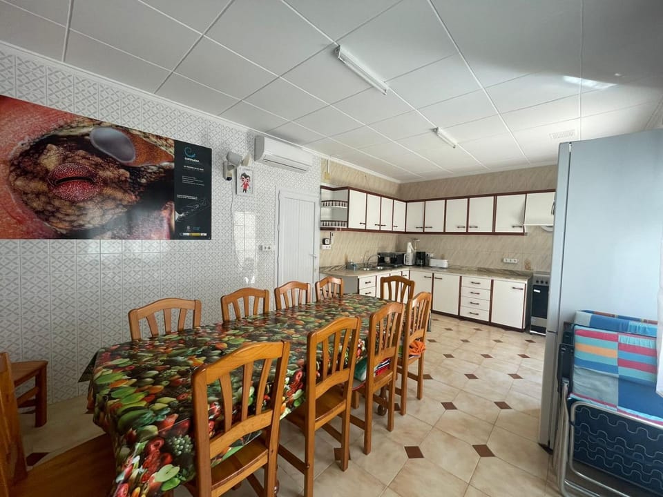 Kitchen or kitchenette, Kitchen or kitchenette