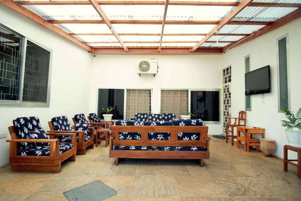 Communal lounge/ TV room, TV and multimedia, Seating area, Evening entertainment