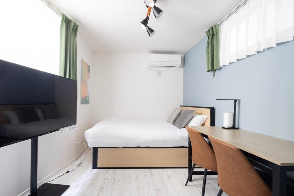 Bed, Living room, Bedroom