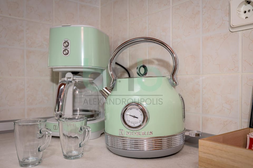 Coffee/tea facilities, Kitchen or kitchenette