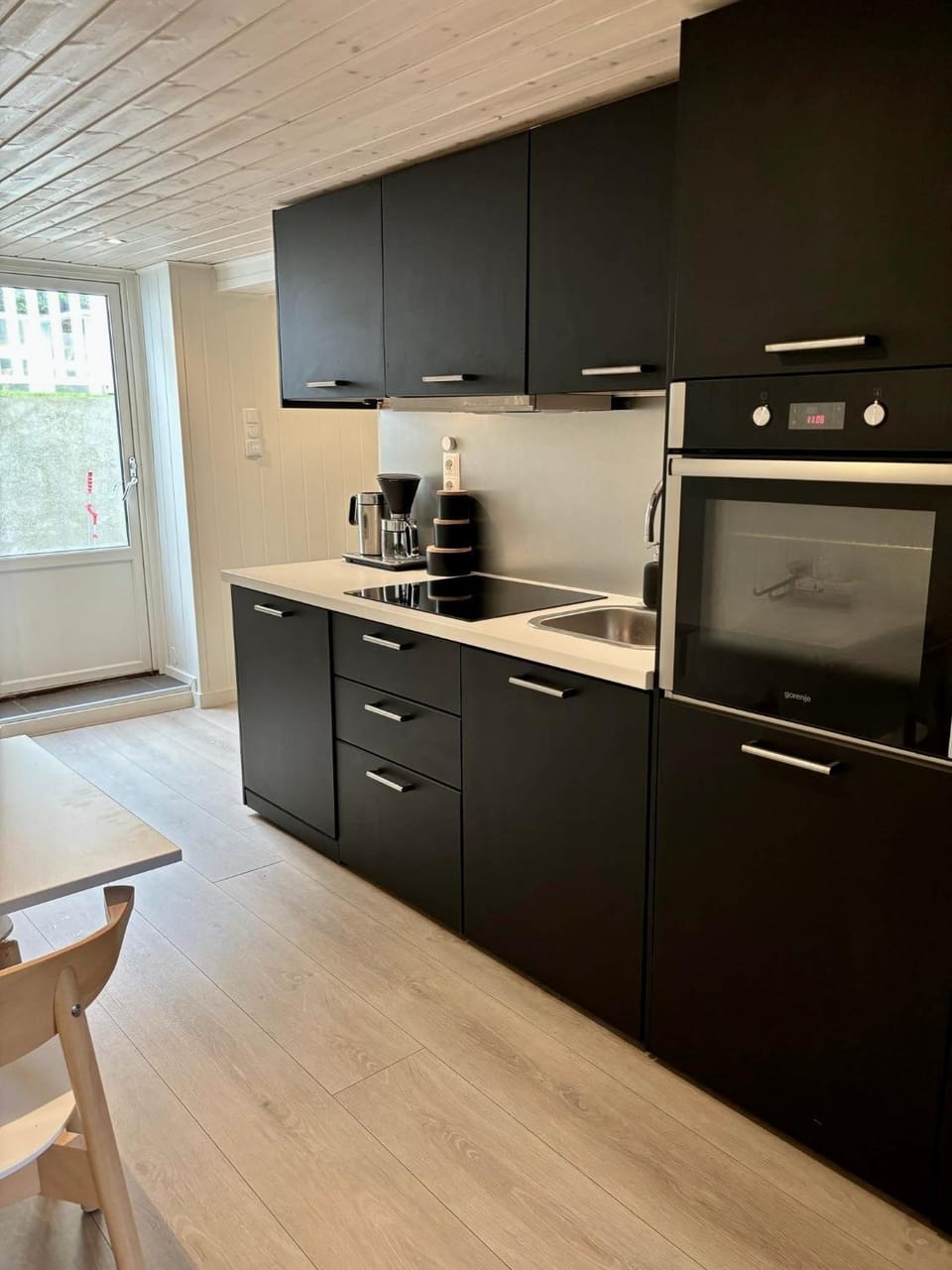 Down town apartment with outside area in villa Apartment in Norway