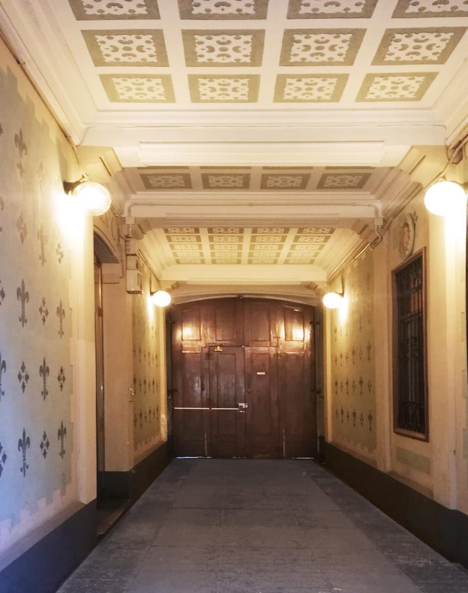 Inner courtyard view