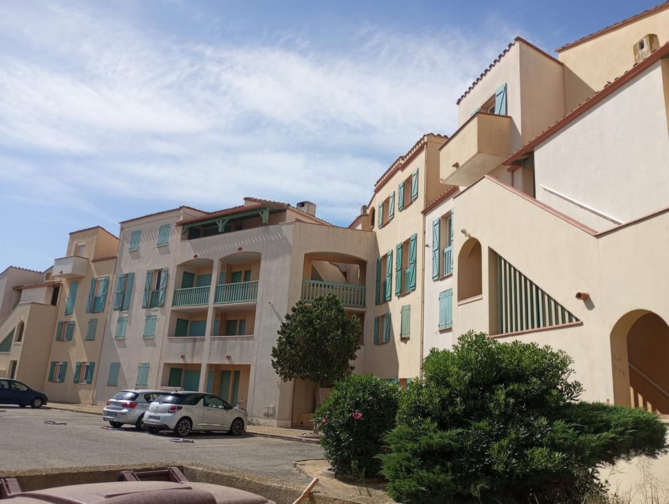 Property building, Parking
