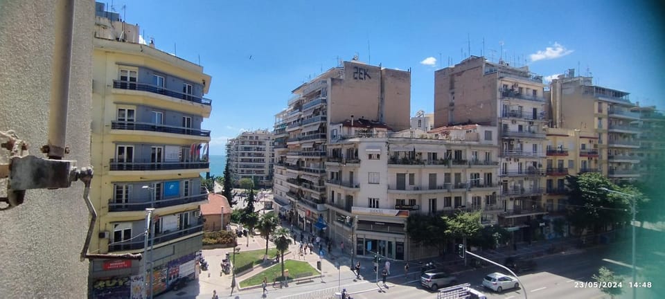 Day, Neighbourhood, City view, Street view, Location