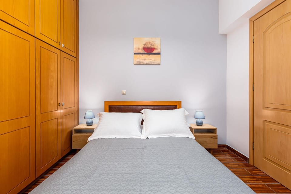 Bed, Photo of the whole room, Bedroom, wardrobe
