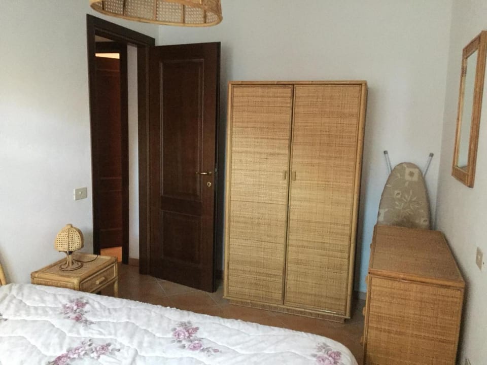 Bed, Bedroom, wardrobe