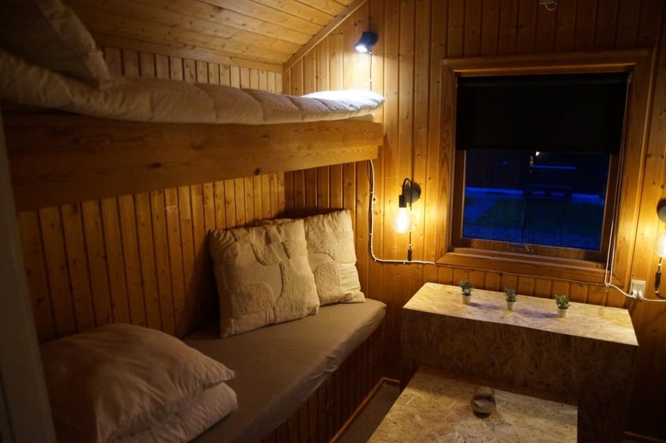 Bed, Living room, bunk bed