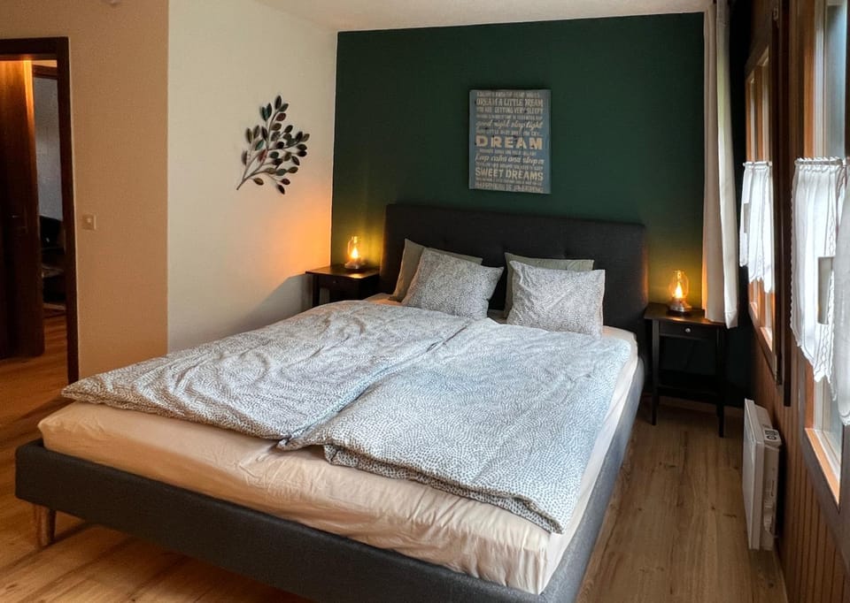 Bed, Bedroom