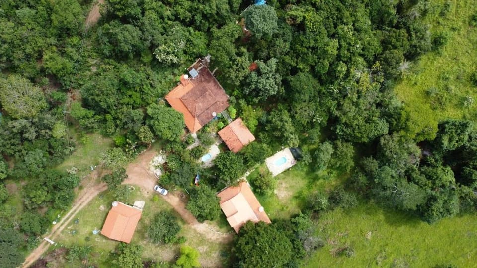Chalé Rio Piscina Cozinha Área de Lazer Pertinho da CidadeMaravilha House in State of Goiás