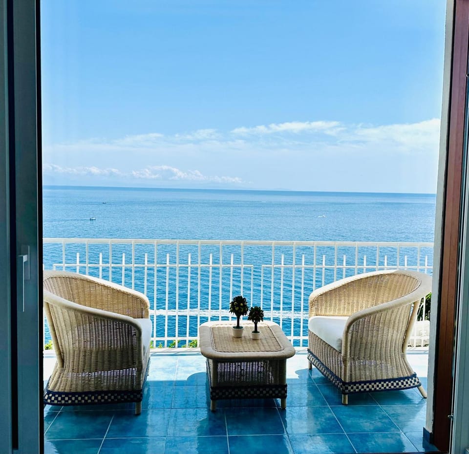 View (from property/room), Balcony/Terrace, Sea view