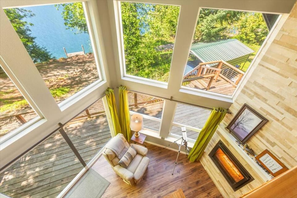 Gorgeous Modern Cabin with Access to Lake Cushman Cabin in Lake Cushman