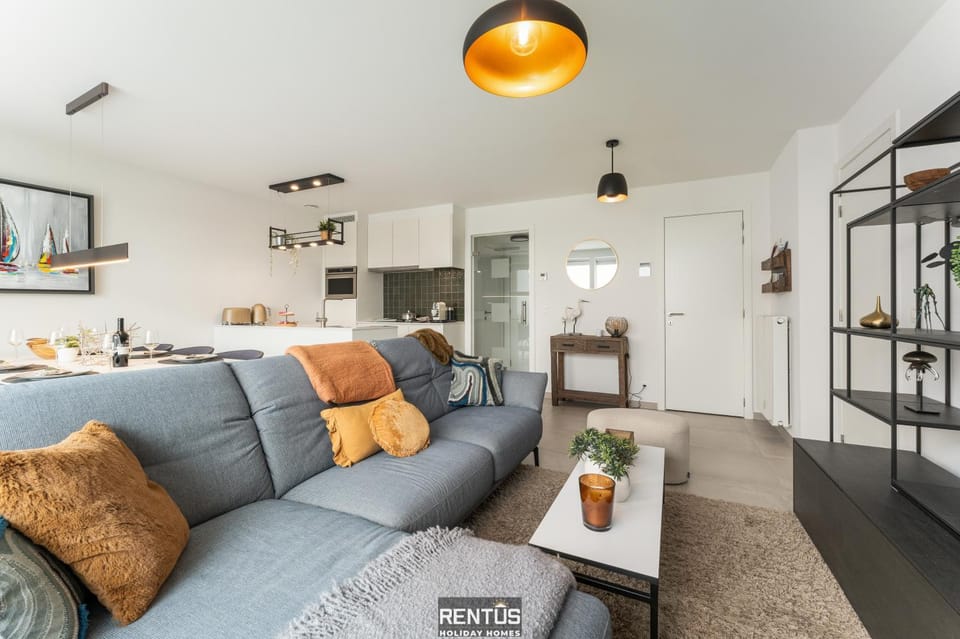 Kitchen or kitchenette, Living room, Seating area
