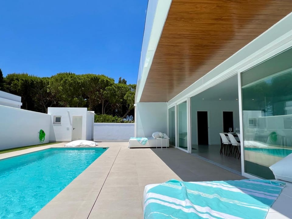 Balcony/Terrace, Swimming pool
