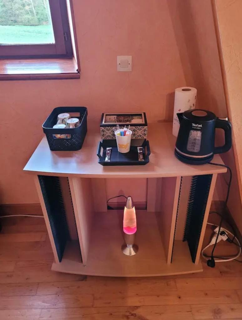 Coffee/tea facilities, Internal: Not applicable to any particular room