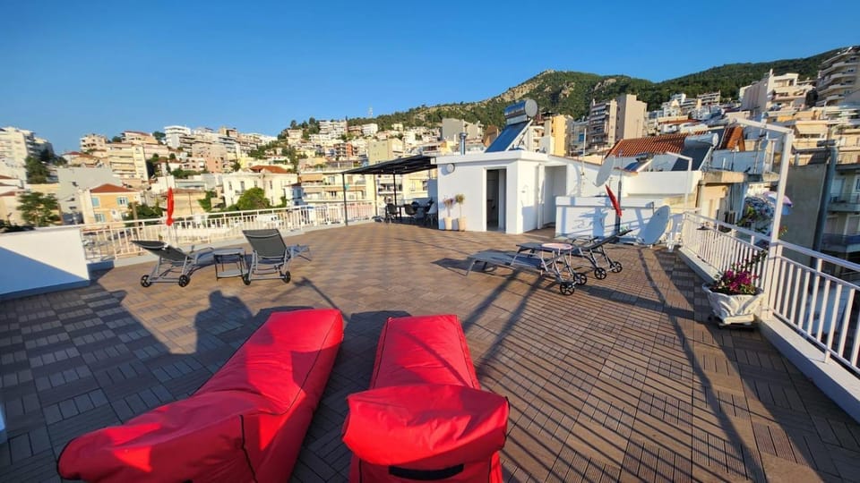 Property building, Patio, Day, Natural landscape, View (from property/room), Balcony/Terrace, City view, Mountain view