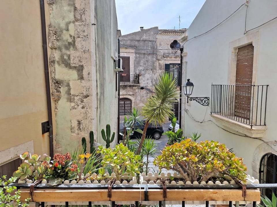 View (from property/room), Balcony/Terrace