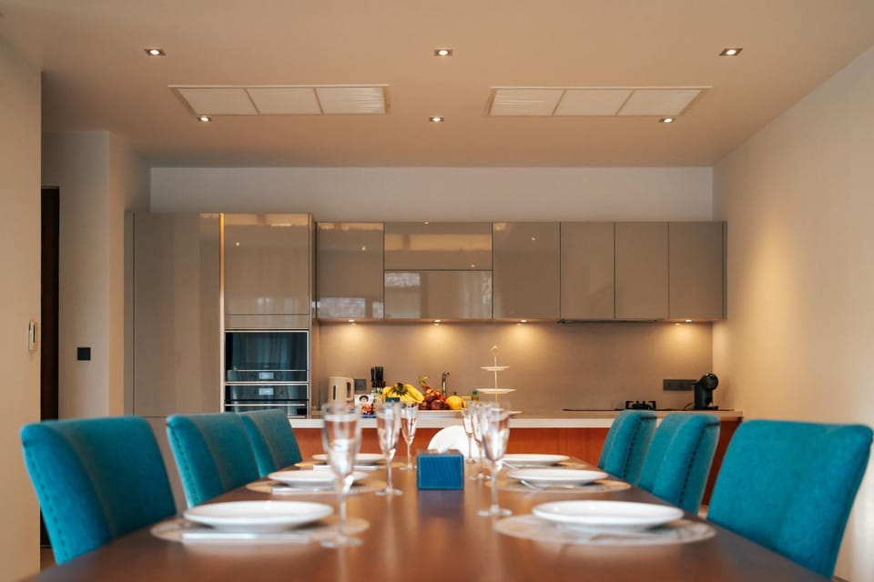 Kitchen or kitchenette, Living room, Dining area