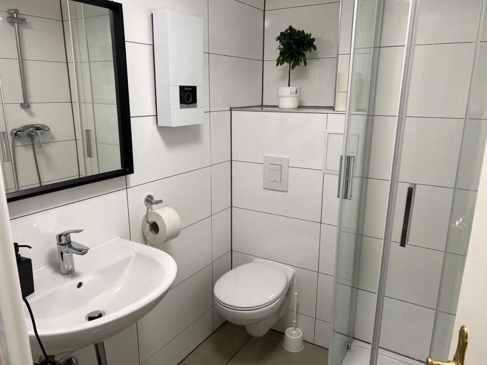 Shower, Toilet, Bathroom