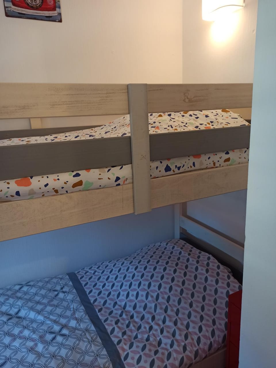 Bedroom, bunk bed