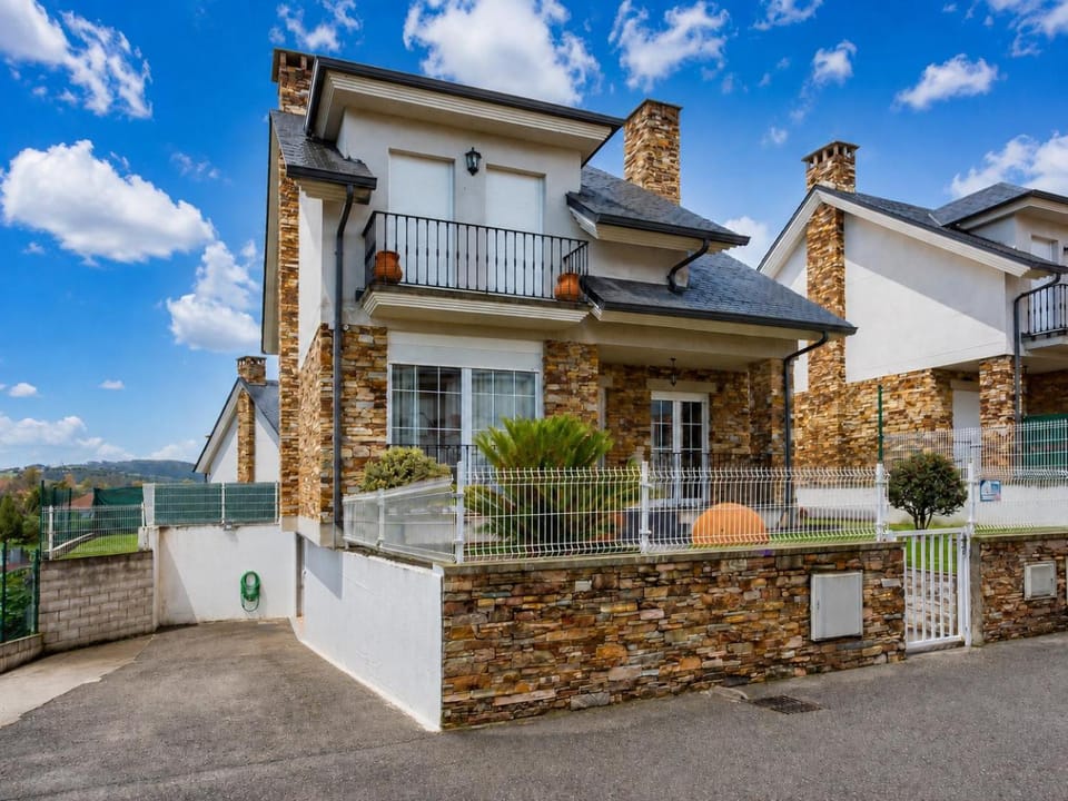 Property building, Facade/entrance, Lobby or reception, Parking