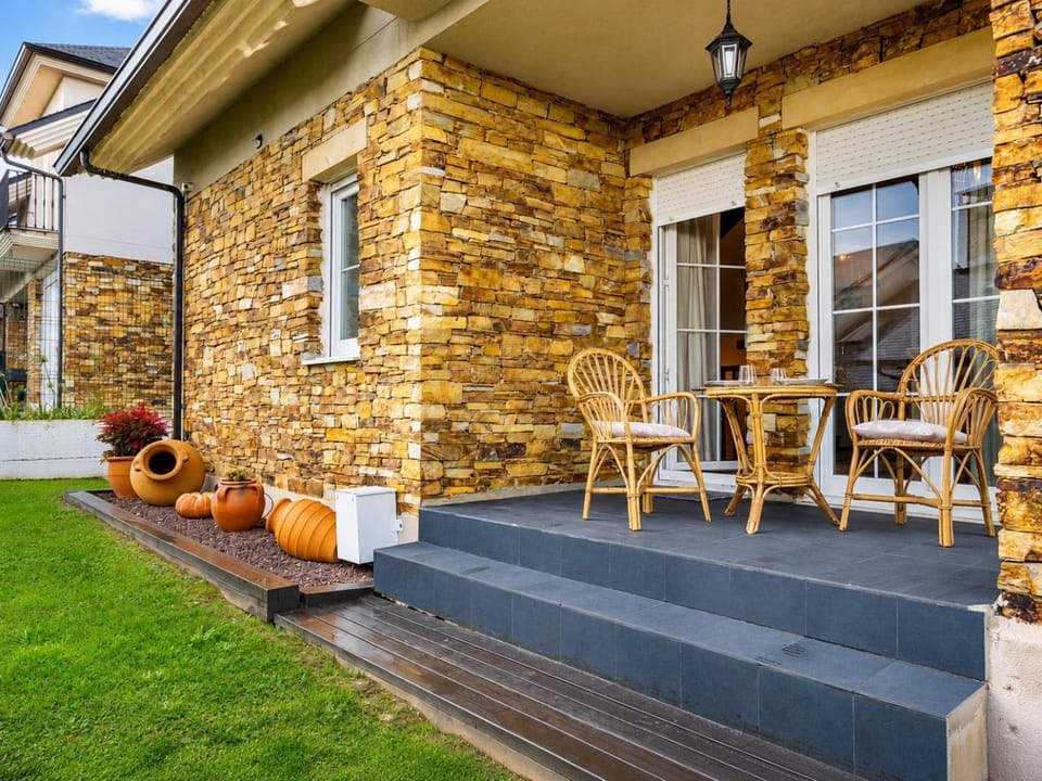 Garden, Balcony/Terrace