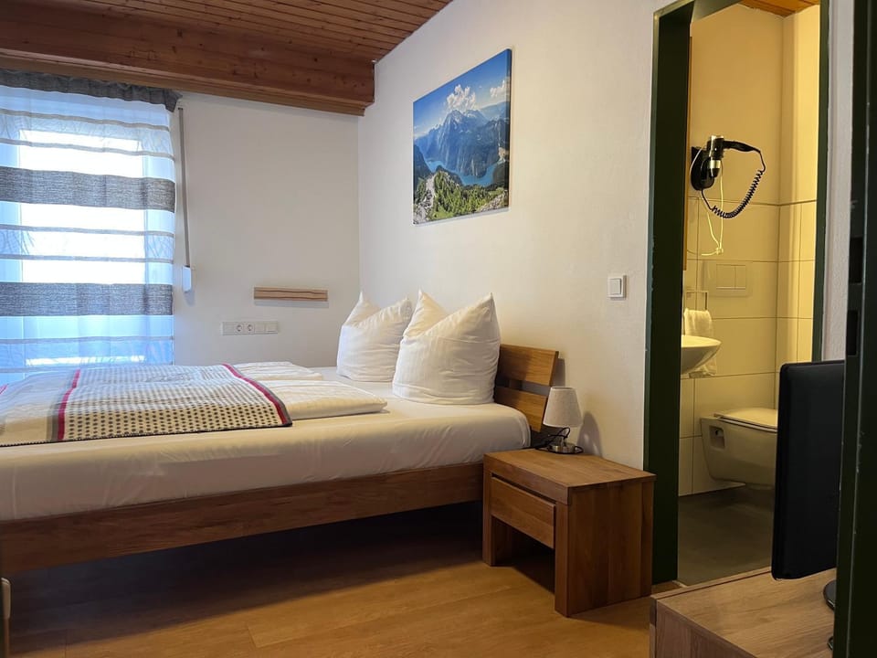 Bathroom, Bedroom