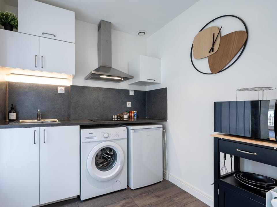 Secret Caché de Valmy Apartment in Lyon