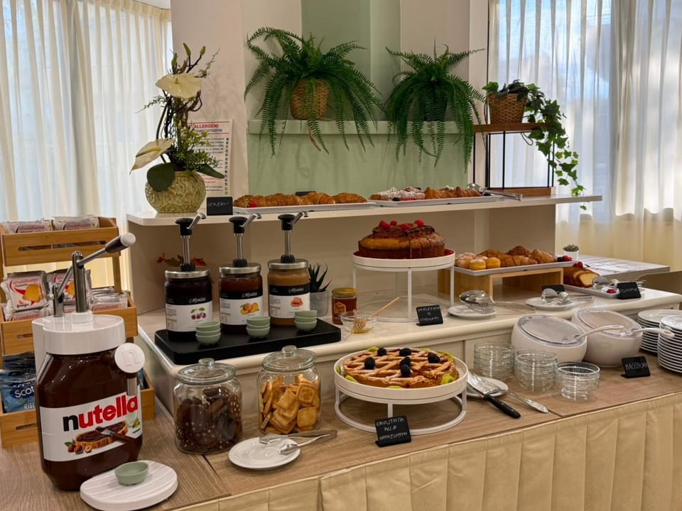 Continental breakfast, Buffet breakfast