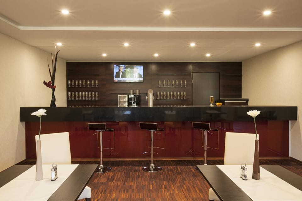 Lounge or bar