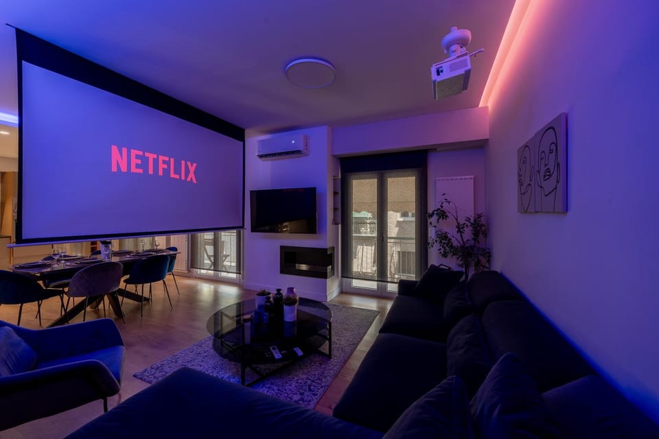 Living room, Evening entertainment
