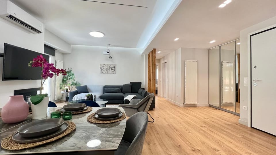 TV and multimedia, Living room, Seating area, Dining area, wardrobe, air conditioner