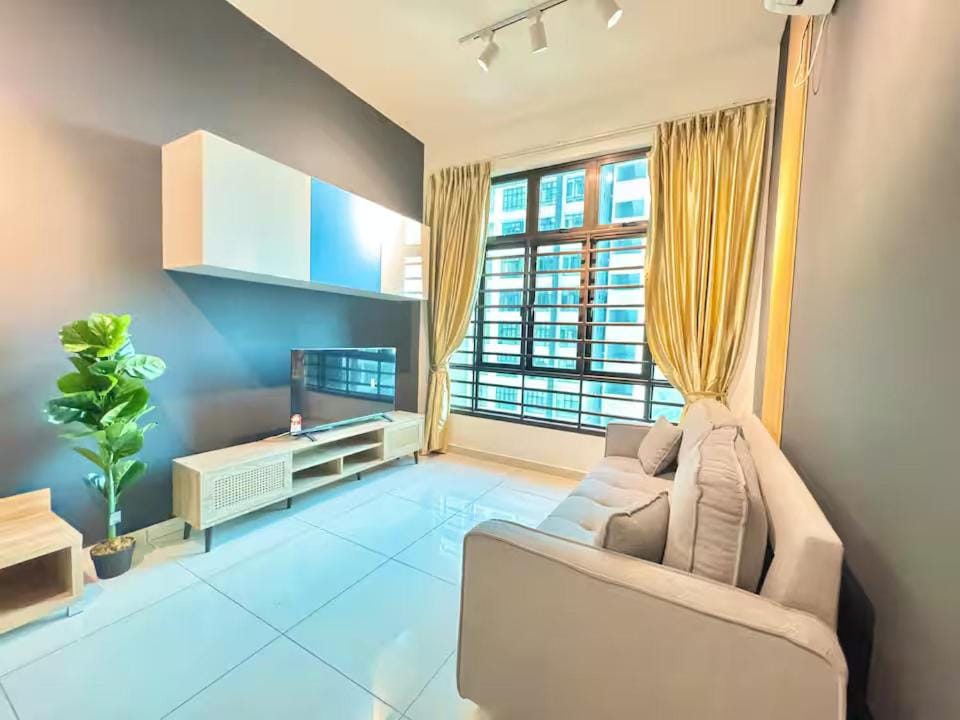 D'Summit Suite by Luxecocoo CK Kempas Setia Tropika Apartment in Johor Bahru