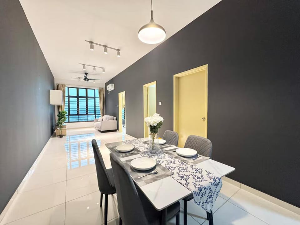 D'Summit Suite by Luxecocoo CK Kempas Setia Tropika Apartment in Johor Bahru