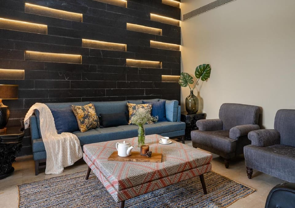 Living room, Seating area, Breakfast