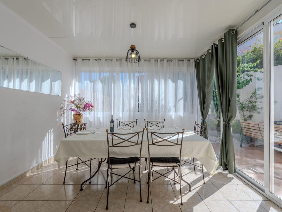 Holiday Home Terrasses de la Mer by Interhome House in Fleury