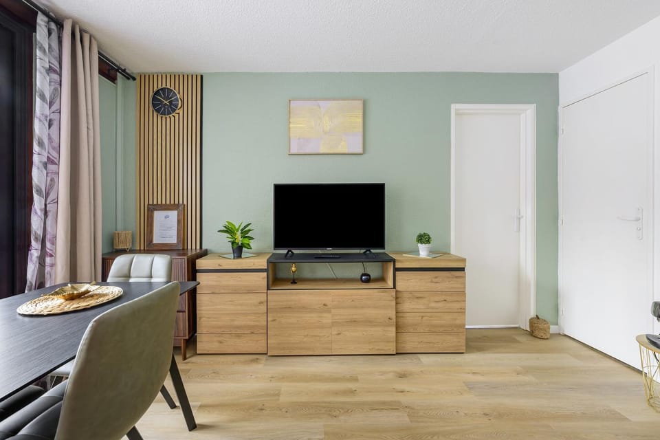 Property building, Living room