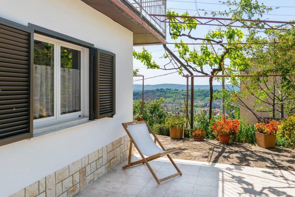 Balcony/Terrace, Garden view