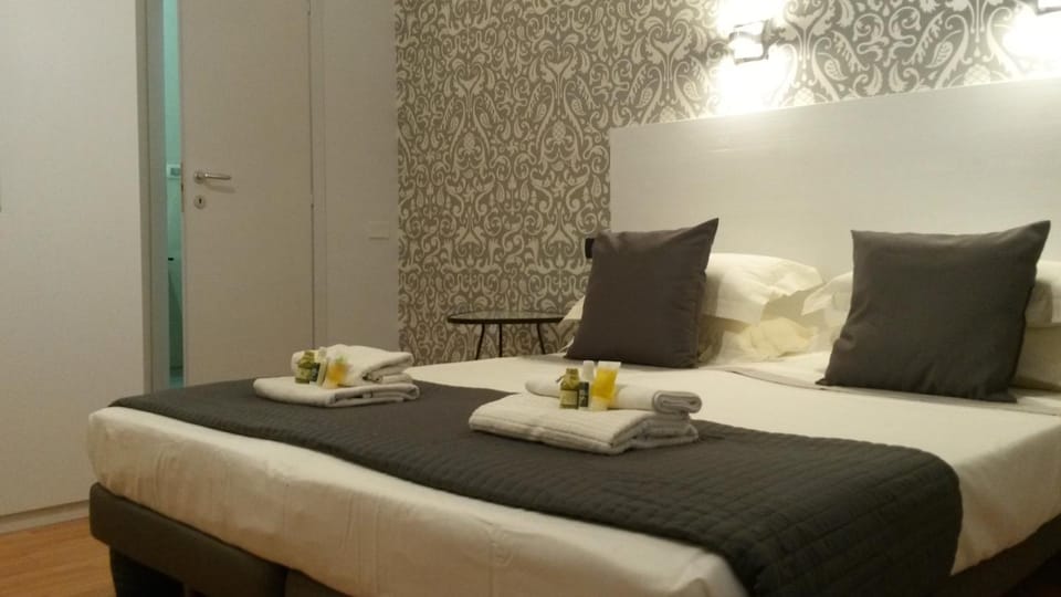 Bathroom, Decorative detail, Bedroom